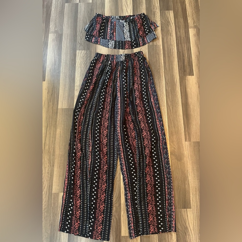 Thread Story Geo Print 2 Piece Halter and Split Leg Wide Jumpsuit/Romper SZ M/L